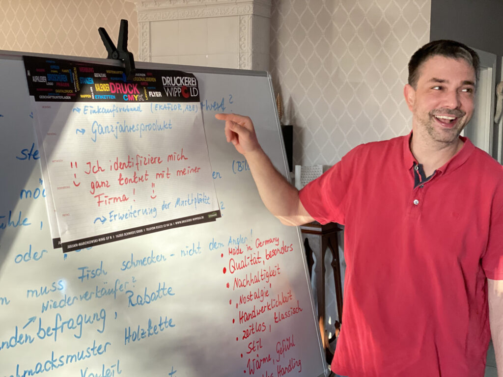 Thorsten Voß - Geschäftsführer bem Brainstorming